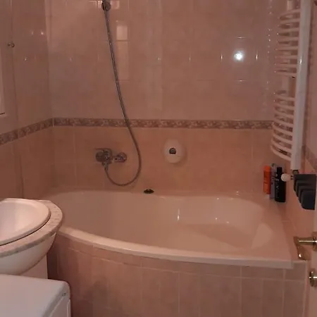 Апартаменты Pero Apartman Дебрецен