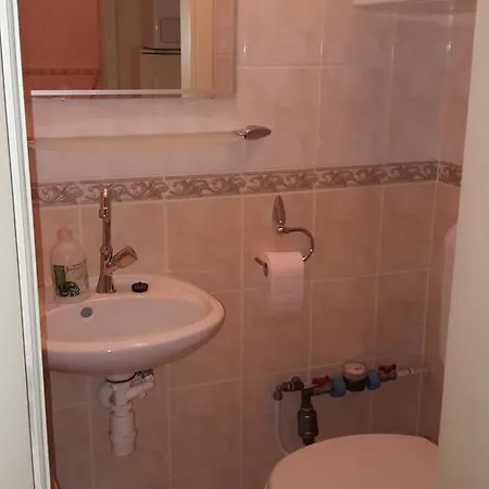 Pero Apartman * Дебрецен